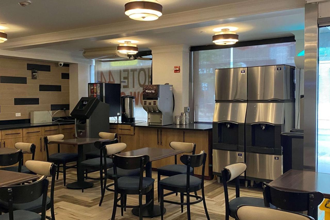 מלון Ramada By Wyndham New York Times Square West מראה חיצוני תמונה